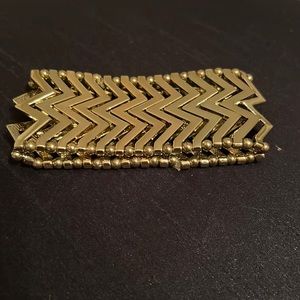 Fun gold bracelet
